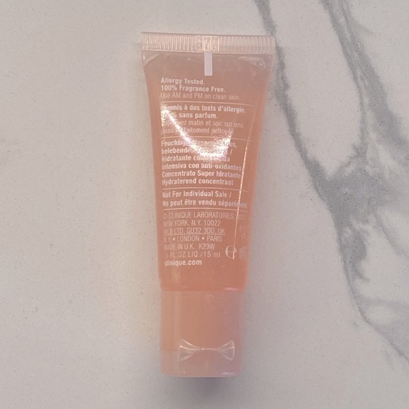 Clinique Moisture Surge Hydrating Supercharged Concentrate - Picture 2 of 4